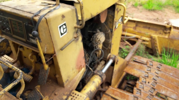 ขาย แทรคเตอร์ CAT D4H เครื่องฟิตใหม่ แต่เทอร์โบเสีย ช่วงล่างดี ขายตามสภาพ เอกสารใบซื้อขาย