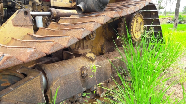 ขาย แทรคเตอร์ CAT D4H เครื่องฟิตใหม่ แต่เทอร์โบเสีย ช่วงล่างดี ขายตามสภาพ เอกสารใบซื้อขาย