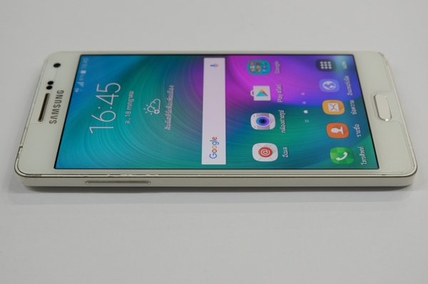 Samsung Galaxy A5 (SM-A500F) สีขาว ของแท้ สภาพใหม่ ส่งฟรี