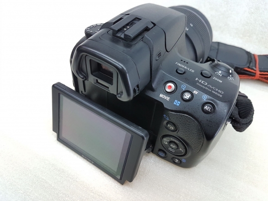 กล้อง SONY รุ่น SLT-A37 สีดำ กล้องดิจิตอล DSLT 16.1 MP กระเป๋า ที่ชาร์ท เมม 8 GB สภาพใหม่ ส่งฟรี