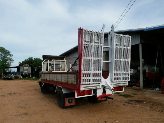 ขายรถ6ล้อ บรรทุกรถเกี่ยว FC 120แรง ปี42 มีบันไดไฮดรอลิก สภาพสวยพร้อมใช้งาน ราคา430,000 สนใจโทร 090-8