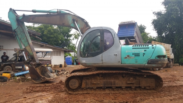 ขาย 595,000 KOBELCO sk 200-5 super ไฟฟ้าครบ เครื่องดี ปั้มแรง เอวดี ช่วงล่างดี เอกสารแจ้งจำหน่าย รถอยู่ สระบุรี 090-772-3710 090-772-3708
