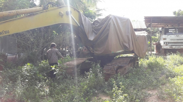 ขายPC200-5 ตูดแดง คอนโทรลสั้น เครื่องเดิม ปั้มเดิม ไฟฟ้ามีบางจุด แอรหนาว เอกสารซื้อขาย สภาพใช้งานได้ปกติ 355000บ.0828609250 ขายPC200-5 ตูดแดง คอนโทรลสั้น เครื่องเดิม ปั้มเดิม ไฟฟ้ามีบางจุด แอรหนาว เอกสารซื้อขาย สภาพใช้งานได้ปกติ 355000บ.0828609250