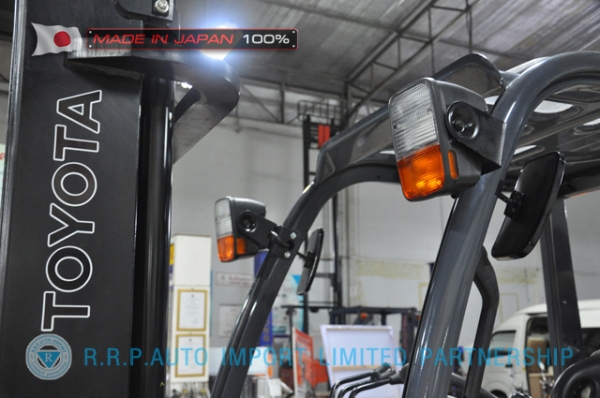 ขายรถโฟล์คลิฟท์มือสอง TOYOTA รุ่น 8FGJ35-30975 นำเข้าจากประเทศญี่ปุ่น 100\% ไม่เคยใช้งานในไทย