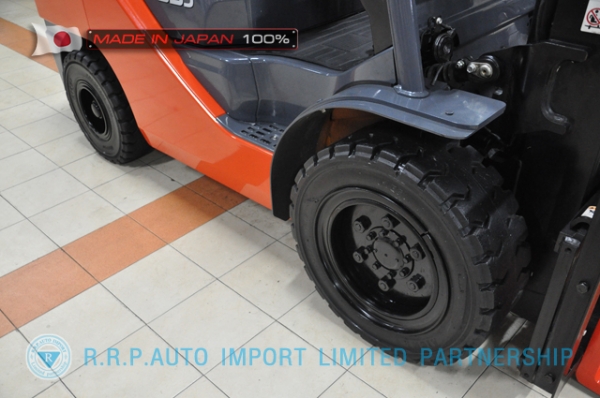 ขายรถโฟล์คลิฟท์มือสอง TOYOTA รุ่น 8FGJ35-30975 นำเข้าจากประเทศญี่ปุ่น 100\% ไม่เคยใช้งานในไทย