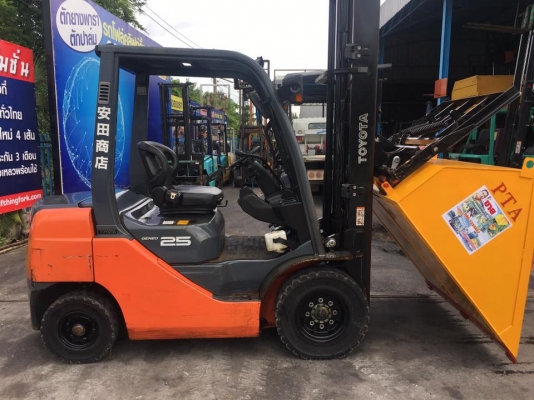 ขายรถโฟลค์ลิฟท์มือสองสำหรับตักยางพาราตักยางก้อนตักยางถ้วย