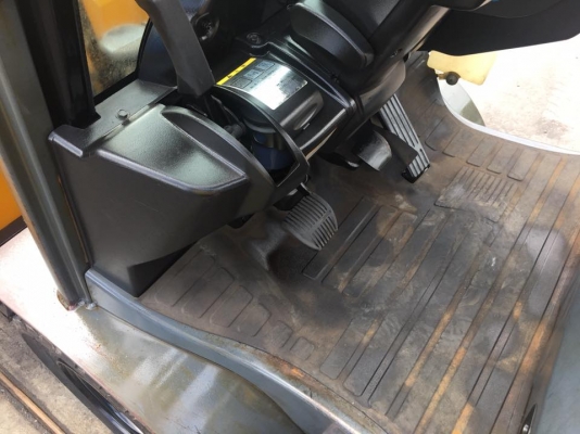 ขายรถโฟลค์ลิฟท์มือสองสำหรับตักยางพาราตักยางก้อนตักยางถ้วย