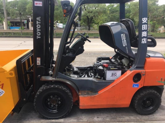 ขายรถโฟลค์ลิฟท์มือสองสำหรับตักยางพาราตักยางก้อนตักยางถ้วย