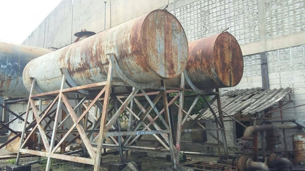 ถังน้ำมันสวยๆครับ มาดูที่หน้าร้านได้เลยอยู่ลาดหลุมแก้วครับ (ร้านวินิตร ลาดหลุมแก้ว-ปทุมธานี) ถังน้ำมันสวยๆครับ มาดูที่หน้าร้านได้เลยอยู่ลาดหลุมแก้วครับ (ร้านวินิตร ลาดหลุมแก้ว-ปทุมธานี)