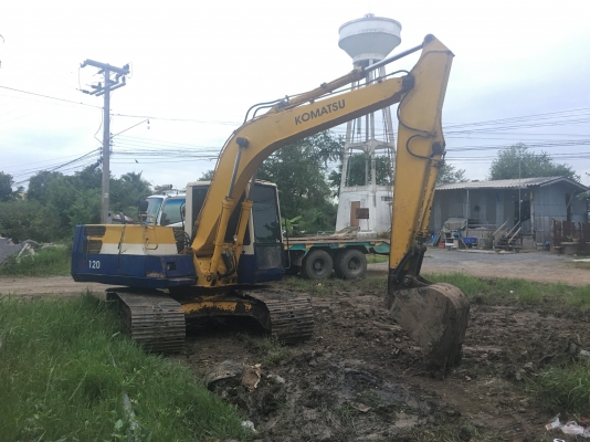 ขายKomatsu Pc120-5 สภาพสวยพร้อมใช้งาน เครื่องดี ช่วงล่างดี เอวไม่หลวมใบแทร็ก70เต็ม