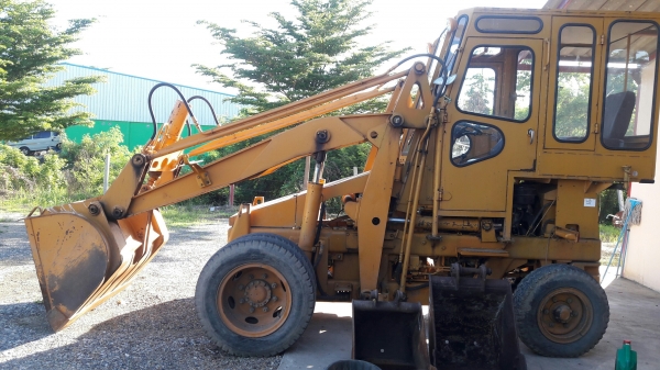 รถตัก Komatsu SD20-5 เก่าญี่ปุ่นตู้เก๋ง รถตัก Komatsu SD20-5 เก่าญี่ปุ่นตู้เก๋ง