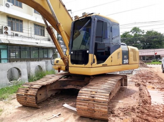 ขาย 1,250,000 บาท KOMATSU PC200-7 ทำงาน 10,643 ชม . เครื่องดี ปั้มแรง โช่หนา เอวแน่น ไฟฟ้าครบ แอร์เย็น เอกสารอินสอยท์   รถอยู่ จ.สระบุรี โทร&amp;ไอดีไลน์ 0610710295