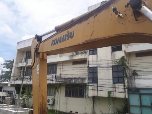 ขาย 1,250,000 บาท KOMATSU PC200-7 ทำงาน 10,643 ชม . เครื่องดี ปั้มแรง โช่หนา เอวแน่น ไฟฟ้าครบ แอร์เย็น เอกสารอินสอยท์   รถอยู่ จ.สระบุรี โทร&amp;ไอดีไลน์ 0610710295
