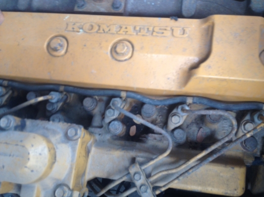 ขายด่วน ฟอร์คลิฟ komatsu รุ่น4 3500  กิโล เครือง6สูบ เสา สูง 3เมตร ขาย 200000