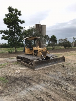 ขาย. 235,000 แทรคเตอร์ Mitsubishi BD2G  เครื่องดี เกียร์แรง สเตอริ่งดี โซ่สวย แผ่นตีนเป็ดแท้ของนอก ยาว 1 เมตร รอนเลอร์ใหม่ รถสวยพร้อมใช้มาก รถอยู่ นครปฐม 090-772-3710 090-772-3708