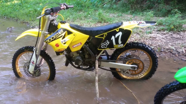 RM 125 ปี 2002-2003 มีใบอินวอย+สรรพสามิต RM 125 ปี 2002-2003 มีใบอินวอย+สรรพสามิต