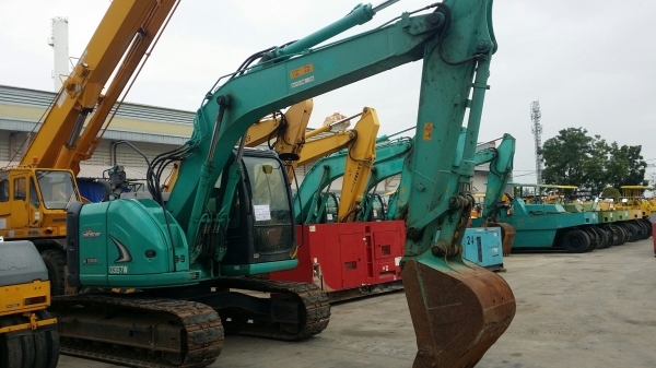 ขายแบคโฮ Kobelco SK135SR-2 YY06 ปี 2010 ชั่วโมงทำงาน 5,885 ชั่วโมง ปีใหม่ๆราคาสวยๆ โทร 061-4194021 พรภวิษย์