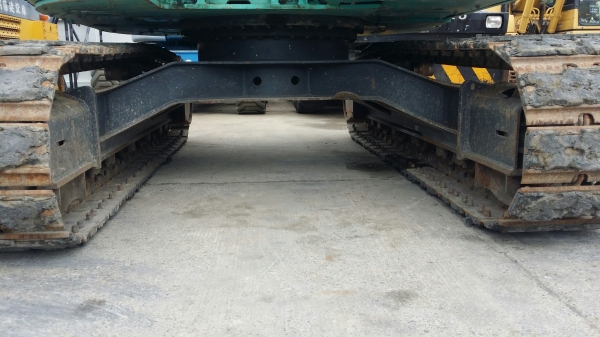 ขายแบคโฮ Kobelco SK135SR-2 YY06 ปี 2010 ชั่วโมงทำงาน 5,885 ชั่วโมง ปีใหม่ๆราคาสวยๆ โทร 061-4194021 พรภวิษย์