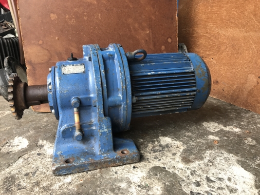 ขายมอเตอร์เกียร์ Cycro drive Sumitomo 5HP. 380V อัตราทด 1:43 Made in Japan สภาพดี หมุนนิ่ม พร้อมใช้งาน ขายมอเตอร์เกียร์ Cycro drive Sumitomo 5HP. 380V อัตราทด 1:43 Made in Japan สภาพดี หมุนนิ่ม พร้อมใช้งาน
