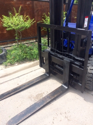 ขายรถยกโฟร์คลิฟท์ยี่ห้อKOMAT'SU ดีเซล  สูง 3 เมตร