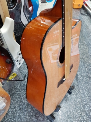 กีต้าร์โปร่งใหญ่ คอเว้า Takla รุ่น M-370c สีไม้เงา ของใหม่ งานสวย เงาหนา