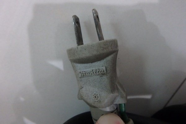 สว่านเหล็ก Makita แท้ 3 หุน รุ่น 6401 360 วัตต์ สภาพใหม่ มีจำปา