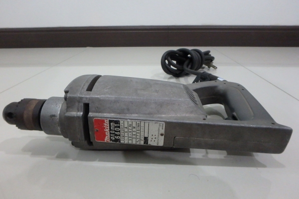 สว่านเหล็ก Makita แท้ 3 หุน รุ่น 6401 360 วัตต์ สภาพใหม่ มีจำปา สว่านเหล็ก Makita แท้ 3 หุน รุ่น 6401 360 วัตต์ สภาพใหม่ มีจำปา