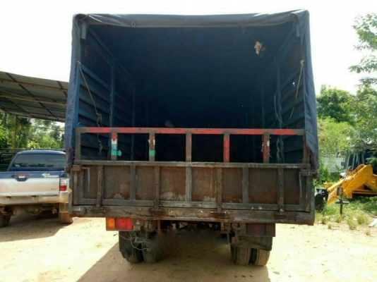 รถอีซูซุ 6 ล้อ รั้ว ( ไม่ดั้ม ) NPR 115 แรงม้า. ปี 38. สนใจติดต่อ 081 - 9706989