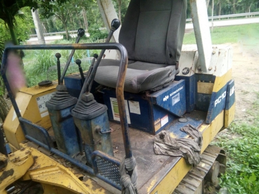 รถแบคโฮ KOMATSU PC 10. สนใจติดต่อ 081 - 9706989
