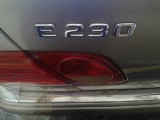 คุณลุงฝากขายเบนซ์ E230 ปี2001.โทร 0817754496