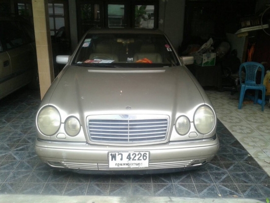 คุณลุงฝากขายเบนซ์ E230 ปี2001.โทร 0817754496