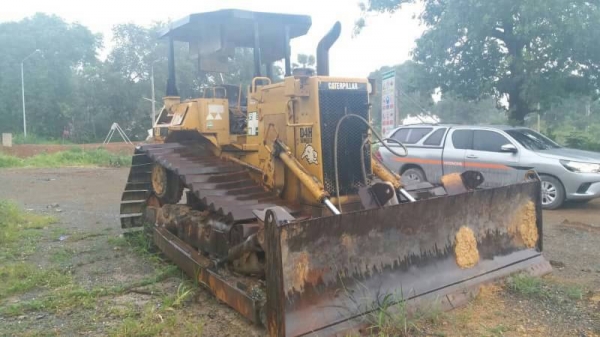 รถแทรคเตอร์ตีนตะขาบ CAT D4 H ตีนเป็ด