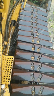 รถแทรคเตอร์ตีนตะขาบ CAT D4 H ตีนเป็ด