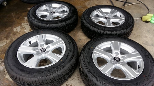 ขายล้อแม็กป้ายแดง alphard 16" ยางปี17 สนใจติดต่อร้าน ก.เจริญการยางครับ 081-3747940 ขายล้อแม็กป้ายแดง alphard 16" ยางปี17 สนใจติดต่อร้าน ก.เจริญการยางครับ 081-3747940