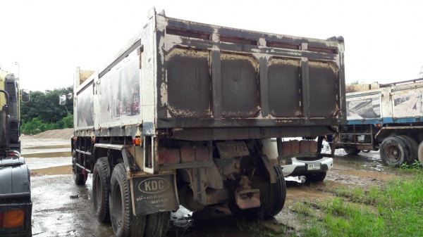 ขายด่วน รถสิบล้อสองเพลาดั้มพ์ พ่วงแม่-ลูก isuzu deca 270 ยูโร2 สภาพดี พร้อมใช้งาน เอกสารพร้อม