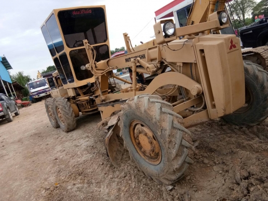 ขออณุญาตขายMITSUBISHIMG150 พร้อมใช้งานเอกสารอินวอยทุกระบบพร้อมใช้ ราคา850000 สนใจติดต่อ0853224877-0988930465