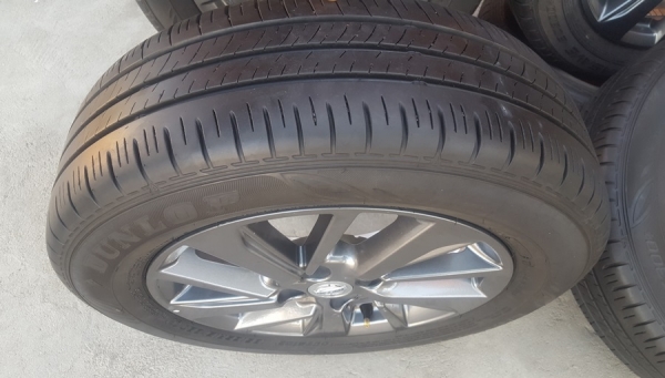 ขายล้อ Nissan Almera Sportech15 ยางปี15 4ล้อ