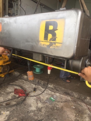 รอกสลิงไฟฟ้า mitsubishi 2.8 ตัน. ยกสูง 6 เมตร 1 สปีด.ไฟ 380 v 3 เฟส  เก่าญี่ปุ่นแท้มือสองบิ้วแล้วพร้อมใช้งานครับ. รับประกัน 1 ปี