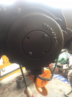 รอกสลิงไฟฟ้า mitsubishi 2.8 ตัน. ยกสูง 6 เมตร 1 สปีด.ไฟ 380 v 3 เฟส  เก่าญี่ปุ่นแท้มือสองบิ้วแล้วพร้อมใช้งานครับ. รับประกัน 1 ปี