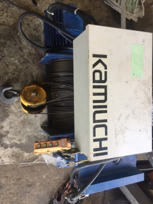 รอกสลิงไฟฟ้า KAMUCHI 1 ตัน ยกสูง 6 เมตร 4 ทิศทาง เก่าญี่ปุ่นแท้ ไม่เคยใช้งานในไทย อุปกรณ์ครบ ระบไฟสวยๆ สีเดิมๆครับ แปลงไฟ 380 V 3 เฟส พร้อมใช้งาน รอกสลิงไฟฟ้า KAMUCHI 1 ตัน ยกสูง 6 เมตร 4 ทิศทาง เก่าญี่ปุ่นแท้ ไม่เคยใช้งานในไทย อุปกรณ์ครบ ระบไฟสวยๆ สีเดิมๆครับ แปลงไฟ 380 V 3 เฟส พร้อมใช้งาน