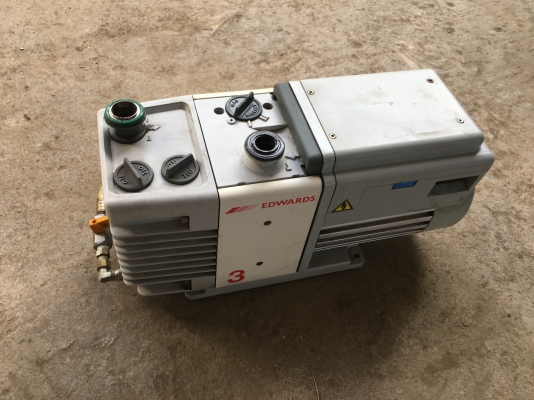 ขายปั้มแว็กกั้มสูญญากาศ EDWARDS ขนาด 1/3 HP. 220V ไฟบ้าน