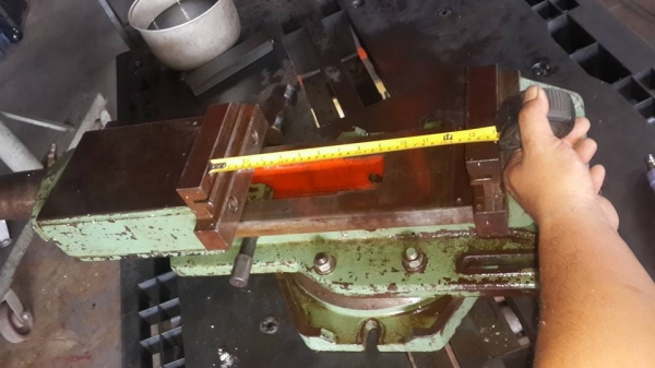 ายครับขายปากกาจับชิ้นงาน สภาพดี ปากกว้าง ประมาณ 8" จับงานได้ยาวสุด ประมาณ 12.5" มีฐานหมุนองศา สภาพดี สภาพนี้ ราคา 12000 บาท 0814583376 เอก ปทุม  &middot;