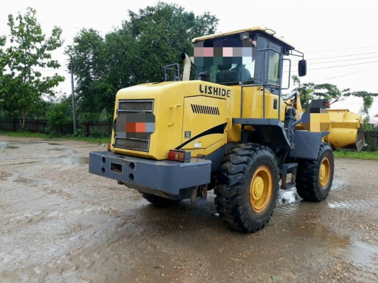 ขายด่วน รถตักสภาพใหม่ LISHIDE  สภาพสวย ระบบแน่นๆ รถพร้อมใช้งาน แอร์เย็น เอกสารเล่มทะเบียน สนใจโทรสอบถาม  093-0764943  088-3223272  K ตั้ม