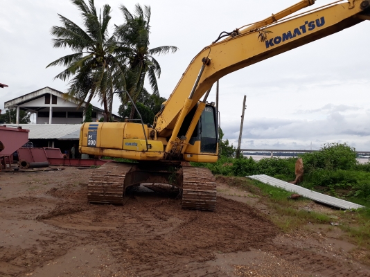 ขายด่วน KOMATSU PC200-7 สภาพพร้อมใช้งาน เอวแน่น ไฟฟ้าสมบูรณ์ เครื่องปั้มดีเยี่ยม โซ่ช่วงล่างเต็ม รถพร้อมลุยงาน เอกสารเล่มทะเบียน สนใจโทรสอบถาม 093-0764943  088-3223272 k ตั้ม