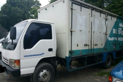 ฝากขาย 365,000บ.หกล้อ อิซูชุ NPR115แรง บรรทุก"ตู้เย็น"ยาว4.30ม.แอร์ พ.เวอร์ รถสวยสภาพดีพรัอมใช้งาน ทะเบียนพรัอมโอน ขาย 365,000บ.ครับๆ