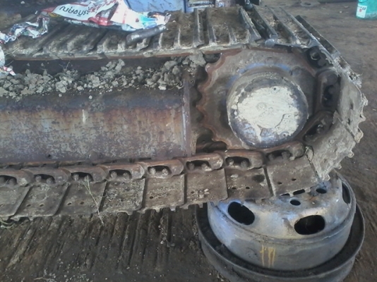 ขายโซ่เหล็ก เก่าของนอก ของรถขุด 40-50 มี38 ใบ ข้อแคบ ใส่รถขุดได้หลายรุ่น คู่ล่ะ 50,000 บาท ขายโซ่เหล็ก เก่าของนอก ของรถขุด 40-50 มี38 ใบ ข้อแคบ ใส่รถขุดได้หลายรุ่น คู่ล่ะ 50,000 บาท