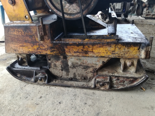 รถตีดินพร้อมใช้งาน รถตีดินพร้อมใช้งาน