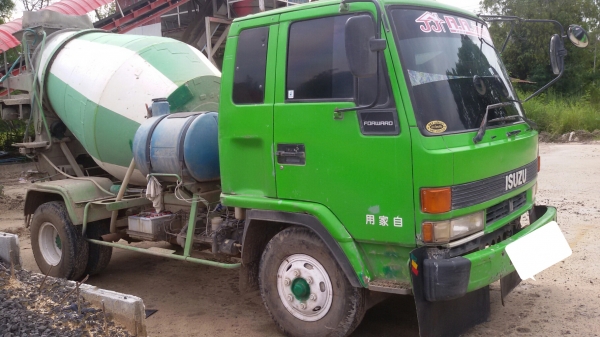 ขายรถโม่ปูน3คิวISUZUเครื่อง6HE1 195แรง