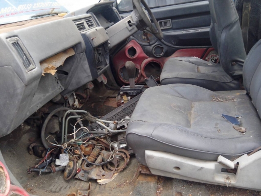 กระบะ บิ๊กเอ็ม แค็ป ขายตามสภาพ กระบะ บิ๊กเอ็ม แค็ป ขายตามสภาพ