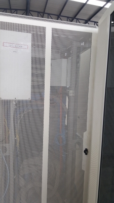 ขายตู้เซฟเวอร์จำนวน 6 ตู้ 60,000 บาท